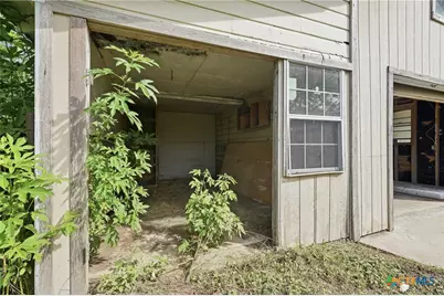 154 County Road 321, Yoakum, TX 77995 - Photo 33