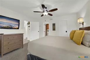 500 N Market Ave, New Braunfels, TX 78130 - Photo 11