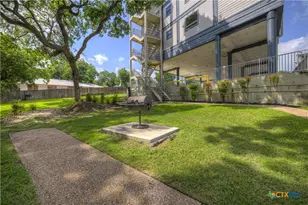 500 N Market Ave, New Braunfels, TX 78130 - Photo 23