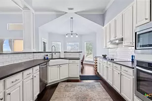 280 Long Creek Blvd, New Braunfels, TX 78130 - Photo 7