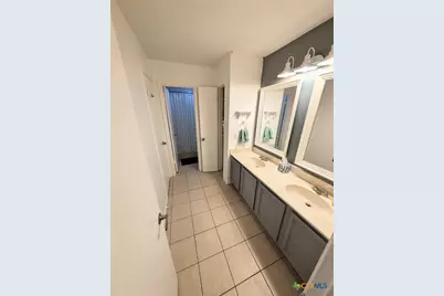 421 W San Antonio Street #E1, San Marcos, TX 78666 - Photo 15