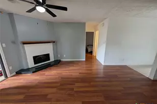 421 W San Antonio St, San Marcos, TX 78666 - Photo 5