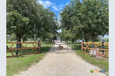 1751 Fm 236, Victoria, TX 77905 - Photo 13