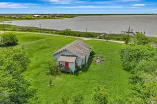 195 Wall Ln, Port Lavaca, TX 77979 - Photo 27