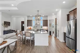 212 High Point Cir, Spring Branch, TX 78070 - Photo 11