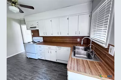 1818 S 39th Street, Temple, TX 76504 - Photo 7