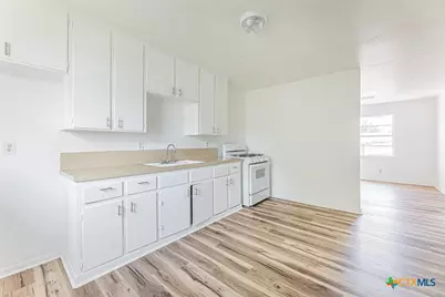 401 S 40th Street, Killeen, TX 76543 - Photo 9