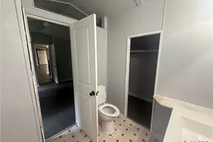 410 W North St, Kyle, TX 78640 - Photo 7