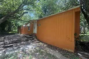 410 W North St, Kyle, TX 78640 - Photo 1