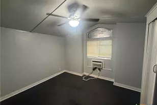410 W North St, Kyle, TX 78640 - Photo 9