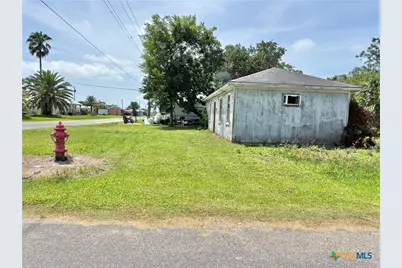209 N 7th Street, Port O'Connor, TX 77982 - Photo 13