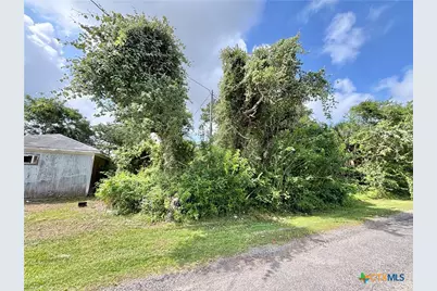209 N 7th Street, Port O'Connor, TX 77982 - Photo 11