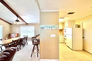106 W Olive Ave, Port O'Connor, TX 77982 - Photo 11