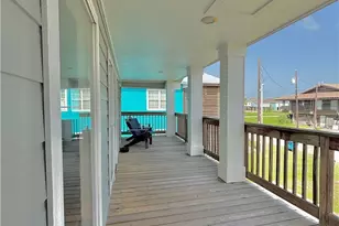 106 W Olive Ave, Port O'Connor, TX 77982 - Photo 37
