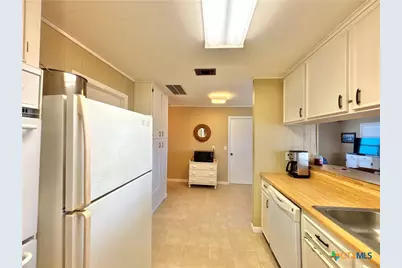 106 W Olive Avenue, Port O'Connor, TX 77982 - Photo 15