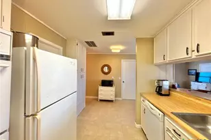 106 W Olive Ave, Port O'Connor, TX 77982 - Photo 15