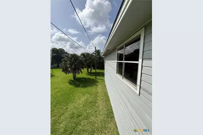 106 W Olive Avenue, Port O'Connor, TX 77982 - Photo 33