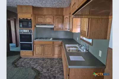 404 Svoboda Street, Yoakum, TX 77995 - Photo 9