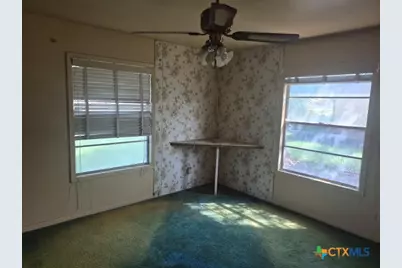 404 Svoboda Street, Yoakum, TX 77995 - Photo 21