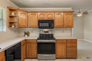 1900 Sutton Pl Trail, Harker Heights, TX 76548 - Photo 17