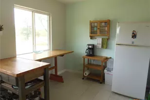 90 Romberg Rd, Dale, TX 78616 - Photo 11