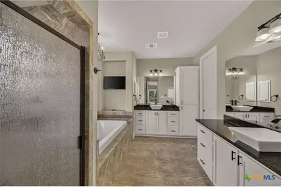 1424 Decanter Drive, New Braunfels, TX 78132 - Photo 25