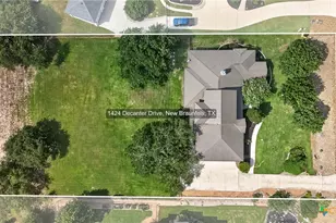 1424 Decanter Dr, New Braunfels, TX 78132 - Photo 3