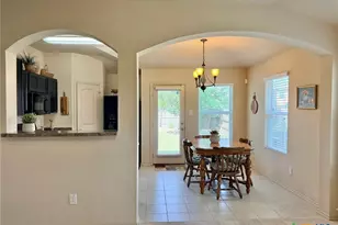 1024 Clarkston Dr, Seguin, TX 78155 - Photo 5