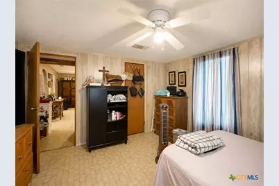 109 S Colorado Street, Edna, TX 77957 - Photo 5