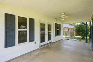 415 Pecan Row, New Braunfels, TX 78132 - Photo 11