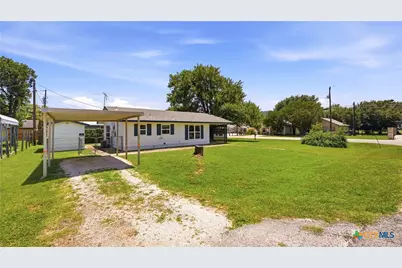 415 Pecan Row, New Braunfels, TX 78132 - Photo 5