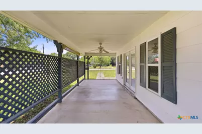 415 Pecan Row, New Braunfels, TX 78132 - Photo 9