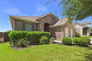 520 Academy Oaks Dr, San Marcos, TX 78666 - Photo 3