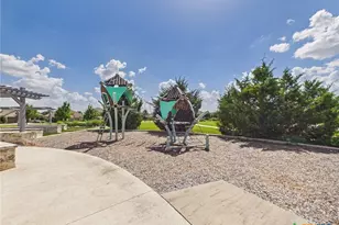 520 Academy Oaks Dr, San Marcos, TX 78666 - Photo 47
