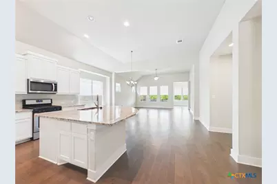520 Academy Oaks Drive, San Marcos, TX 78666 - Photo 7