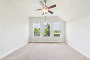 520 Academy Oaks Dr, San Marcos, TX 78666 - Photo 23