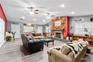 205 Live Oak Dr, Harker Heights, TX 76548 - Photo 3