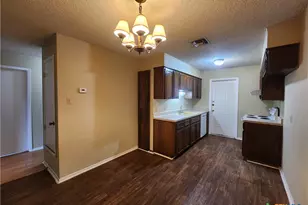 317 Briarwood Dr, New Braunfels, TX 78130 - Photo 13