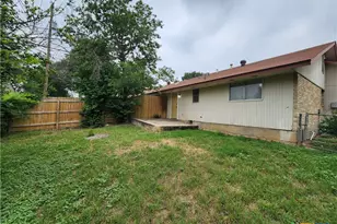 317 Briarwood Dr, New Braunfels, TX 78130 - Photo 23