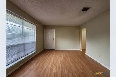 317 Briarwood Drive, New Braunfels, TX 78130 - Photo 5