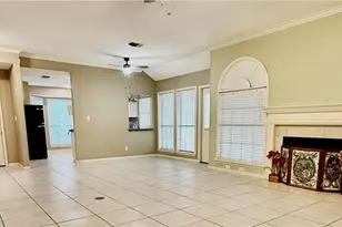324 Spur Dr, Victoria, TX 77904 - Photo 5