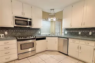 324 Spur Dr, Victoria, TX 77904 - Photo 7