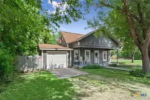 405 S Evie St, Bartlett, TX 76511 - Photo 3