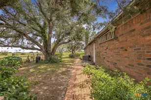 267 Center School Rd, Yoakum, TX 77995 - Photo 25