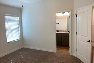 319 Untermaier St, New Braunfels, TX 78130 - Photo 9