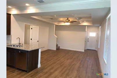 319 Untermaier Street, New Braunfels, TX 78130 - Photo 5