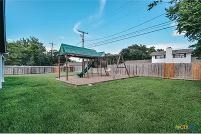 1407 Plantation Road, Victoria, TX 77904 - Photo 15