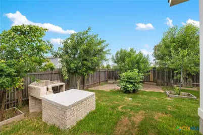 101 S Quiet Man Drive, Jarrell, TX 76537 - Photo 33