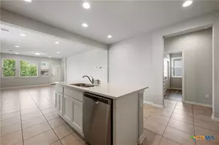 101 S Quiet Man Dr, Jarrell, TX 76537 - Photo 15
