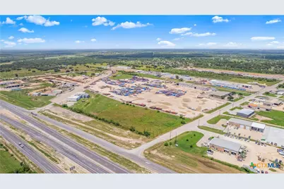944 Bob White Road, Victoria, TX 77905 - Photo 3